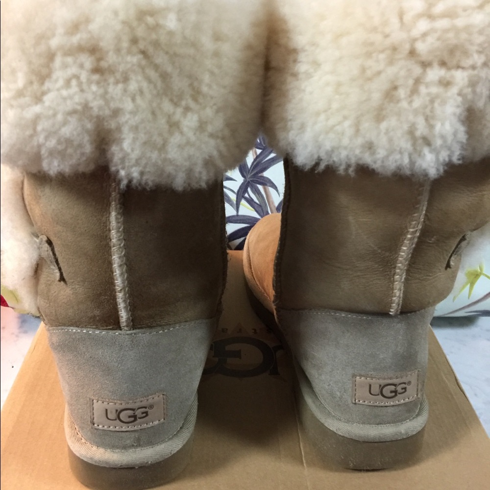 Ugg Boots - image 4
